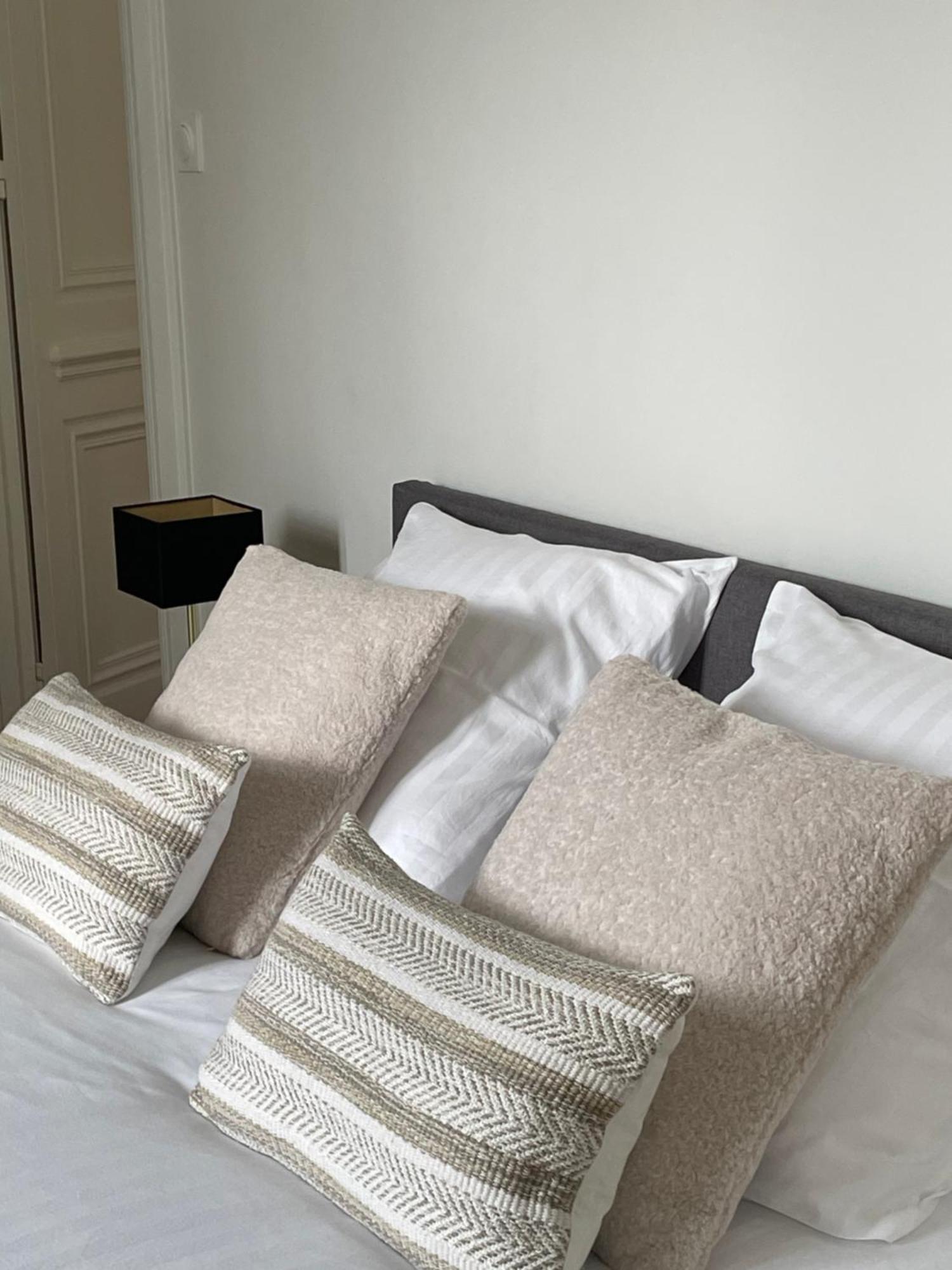 Appartement Château Randin Écully Extérieur photo